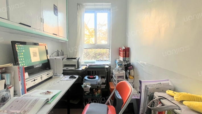 小区环境优美 停车方便 配套齐全-书房