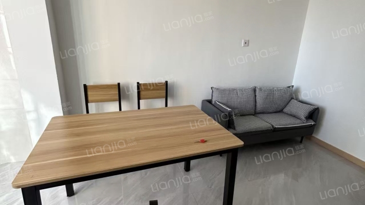 凌川佳苑二手房实景图