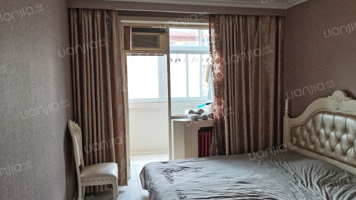 此房满五唯一 税费低  交通便利-卧室A