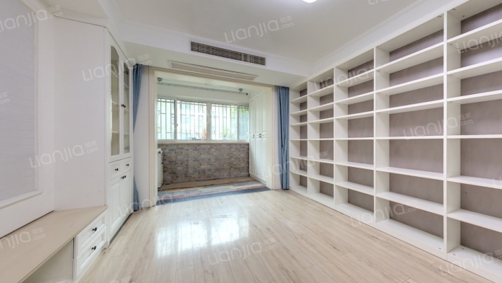 齐宏苑二手房实景图