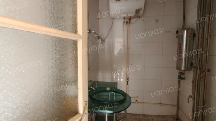 教育局家属院正规小两居 业主着急出售-卫生间