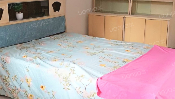 人事局宿舍二手房实景图