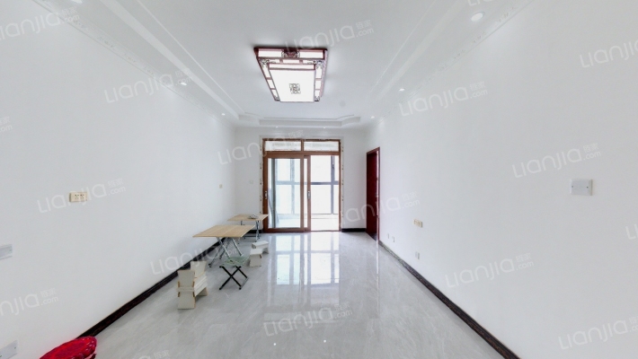 中央美域二手房实景图