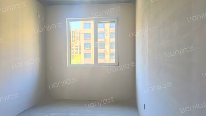 楼位好 楼层好 南北通透三居 毛坯随心装-卧室C