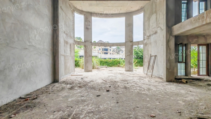 融创尊爵堡二手房实景图