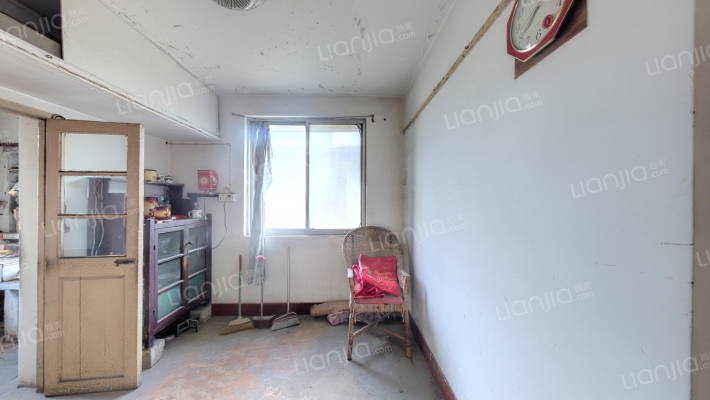 起凤街38号二手房实景图