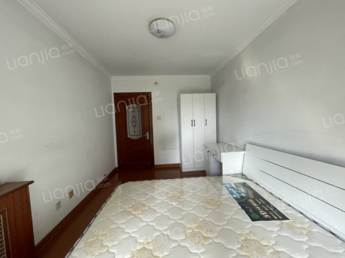 合租·华易春之都 3居室 南卧