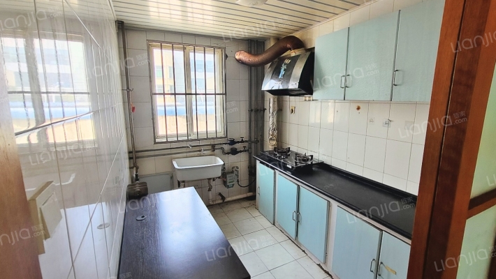 南北通透大2居，房本满五唯一，交通出行方便-厨房