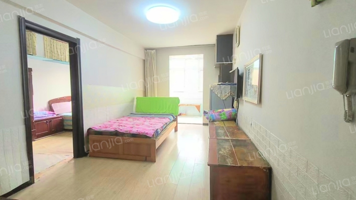 八中生态小区二手房实景图