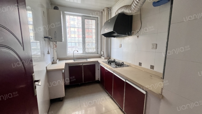 正规三居，三义西 丁方便，税费低靠谱卖视野开阔-厨房