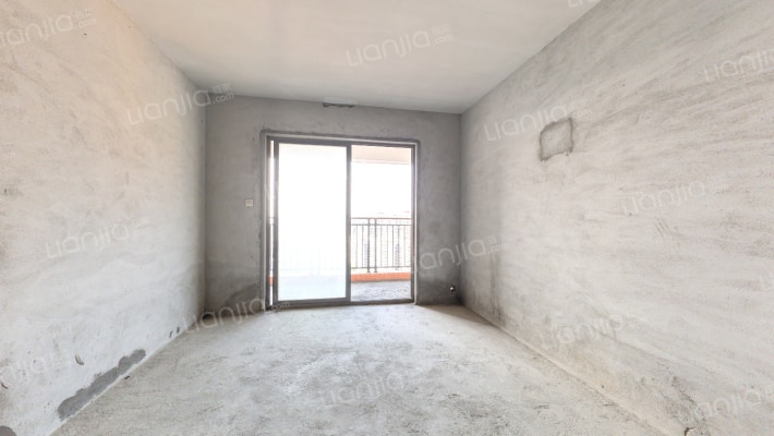 蓝爵花园二手房实景图