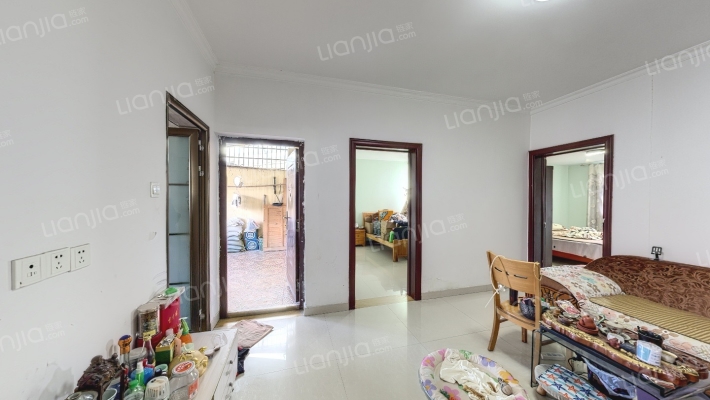 信华村二手房实景图