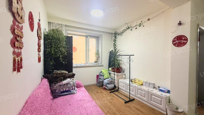 东实碧水湾二手房实景图