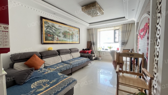 水岸花城 精装婚房 好楼层 采光无遮挡-客厅