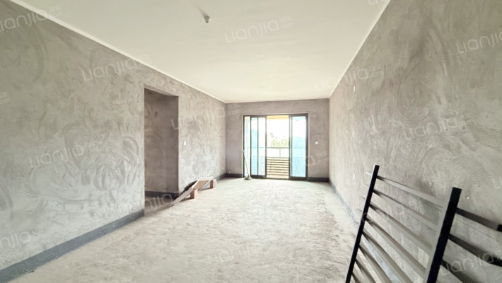 中伦金海岸二手房实景图