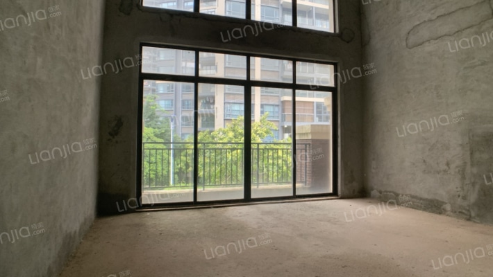 翡翠山城红郡二手房实景图