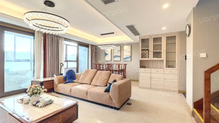 苏州铂悦府二手房实景图