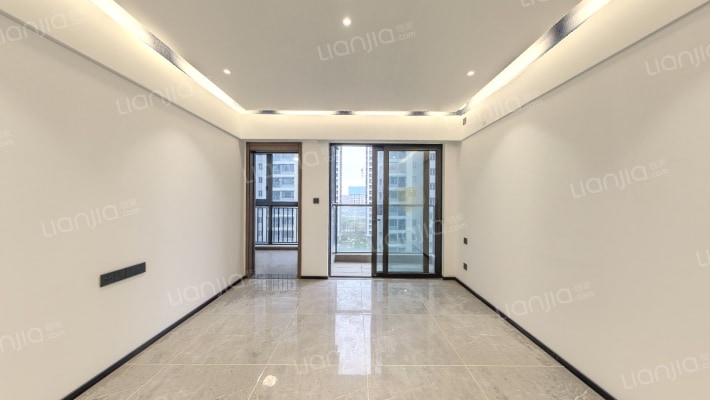 万科翡翠中央.翠珑苑二手房实景图