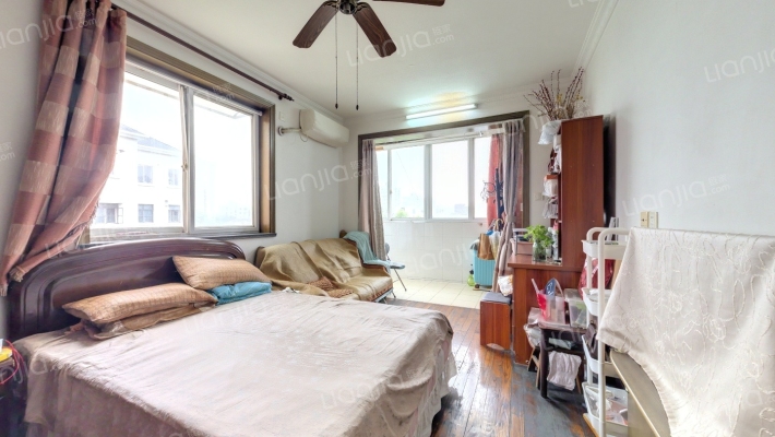 忠烈小区二手房实景图