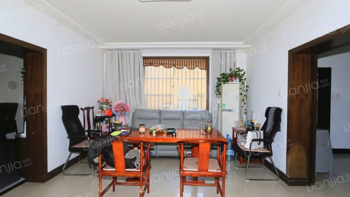 南工商局宿舍区二手房实景图