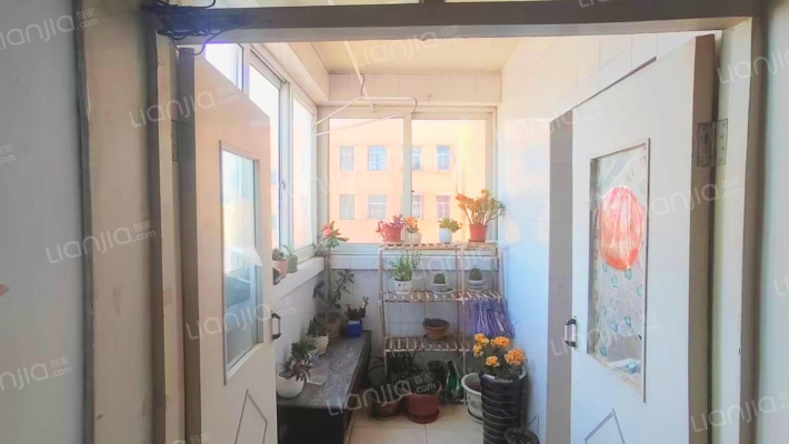 华阳路西丁旁 没上水 好楼层 双阳台公摊小 急售-阳台B