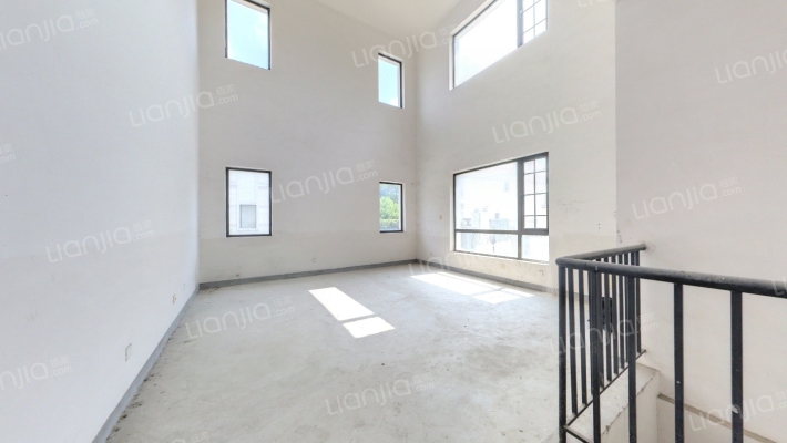 爱法奥朗新庄园二手房实景图