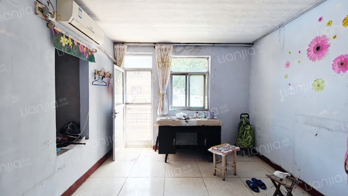 泰安五岳专用汽车有限公司宿舍二手房实景图