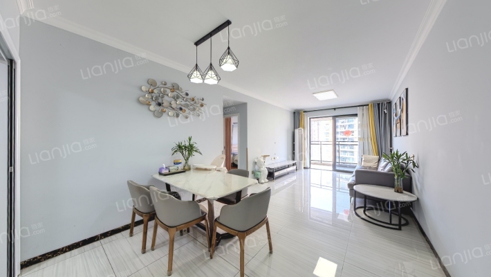 新世纪颐龙湾二手房实景图