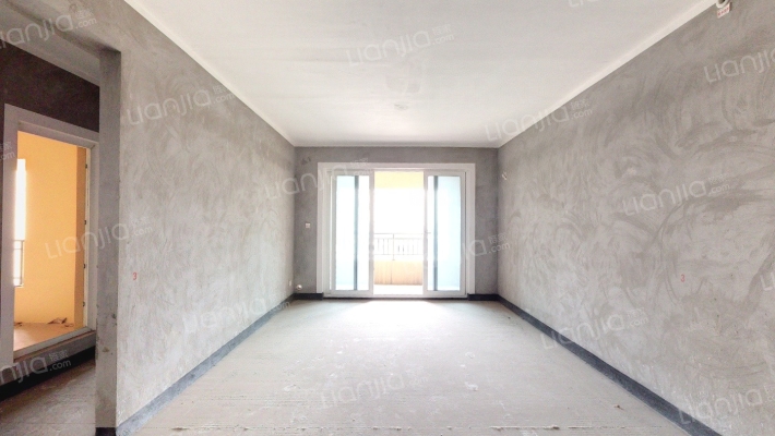 融创春晖十里雍江府二手房实景图