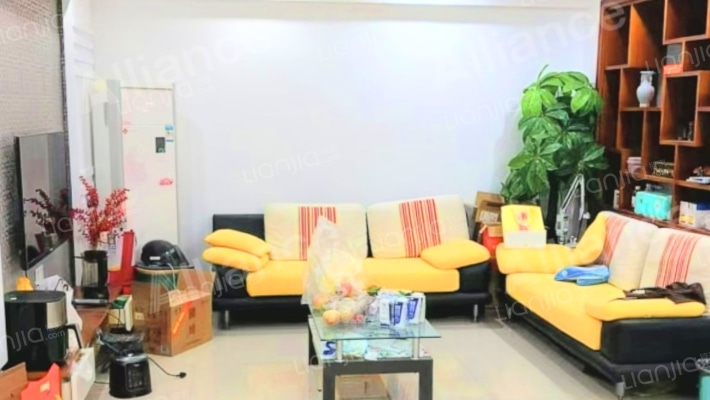 阳光美地小区二手房实景图