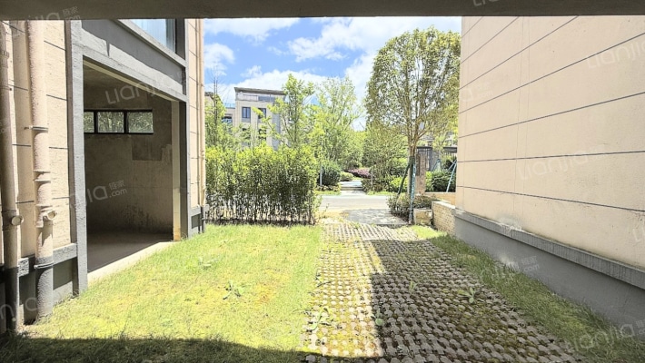 新城龙樾府二手房实景图