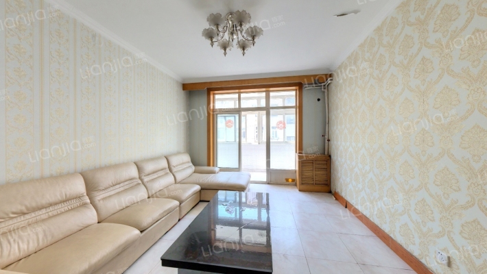 滨河小区颐安苑东区二手房实景图