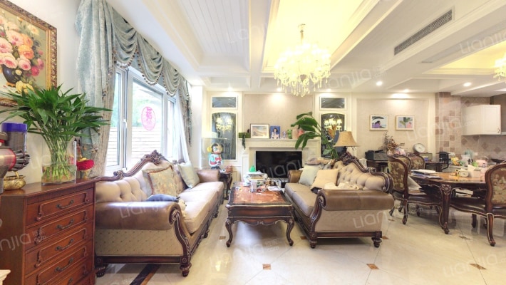 阿卡迪亚四区二手房实景图