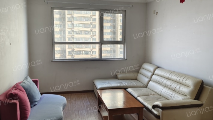 水岸花城，好房源，环境好，交通便利。-客厅