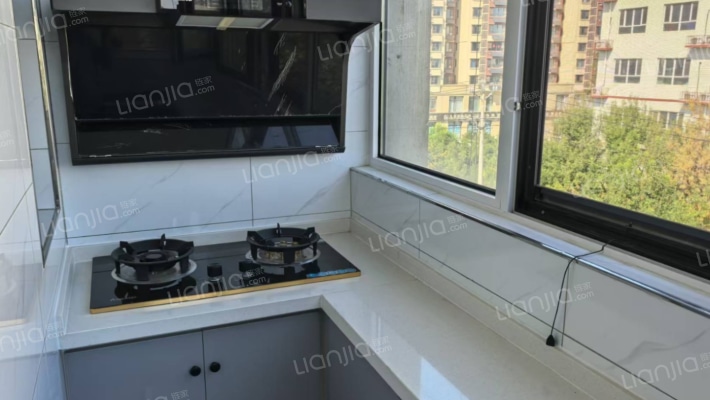 精装两居  总价低  位置好  拎包入住-厨房