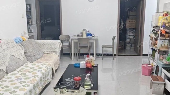 三利中和城二期三居室  全天采光无遮挡  价格可议-客厅