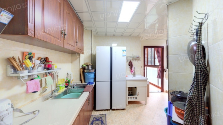 南滨路 精装2房 保持很新  可拎包入住-厨房