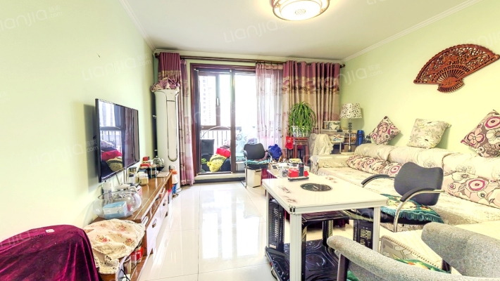 洋房全明格局，精装未住，满二税少全天采光-客厅