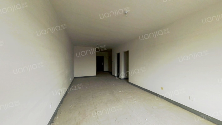 中高楼层， 全阳小三居，主卧室窗户很大。-客厅