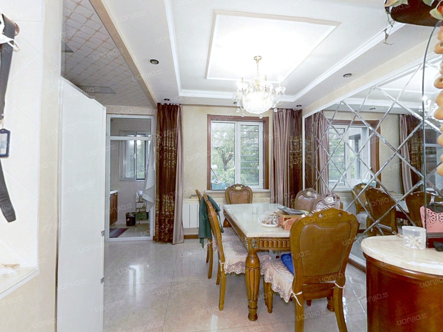 龙熙盛景 下跃式 一楼带院 植物园 家具家电拎包入住