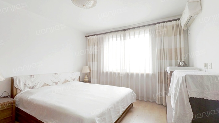 钻石广场商圈 平安小区 跃层精装修花了70多万-卧室C