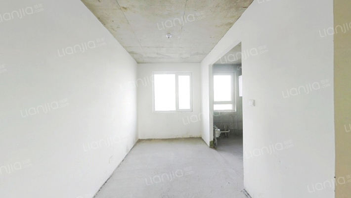 全民户型，采光好，主卧客厅朝南，南北通透-餐厅