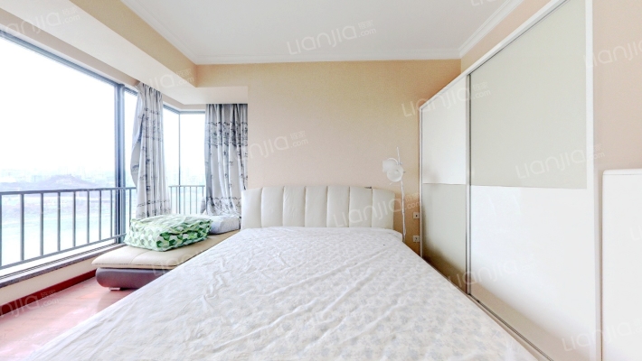 南滨路龙湖品质，精装修三房，一线看江不吵，住家舒适-卧室B