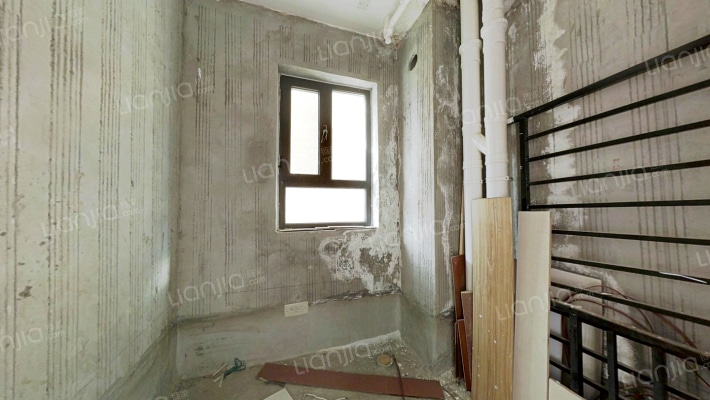 长沙北路宽敞明亮客厅卧室都有窗，利于室内通风-卫生间B