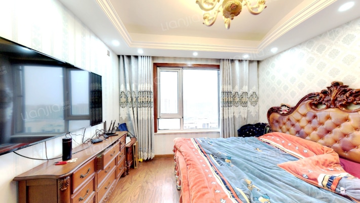 此房房东诚意出售 自住精装加装地暖 环境优美-卧室B
