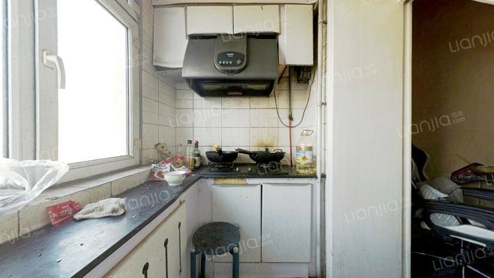 新疆大学北校区西院 小区环境优美 交通便利-厨房