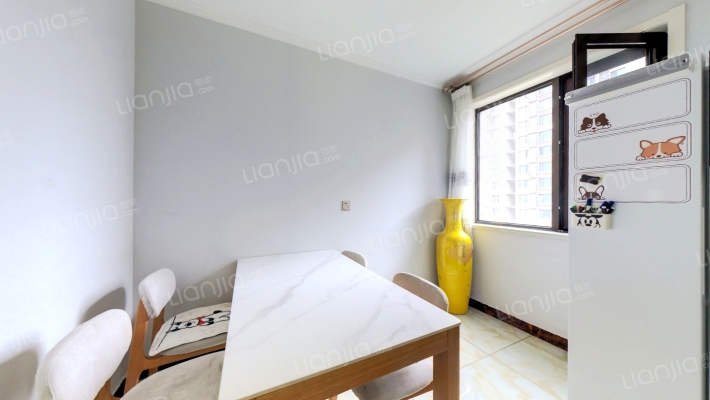 西户 精装修 H户型 2卫 中楼层 南北通透 看房方便-餐厅