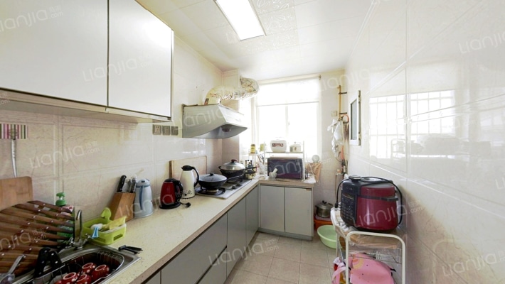 添运小区精装修三室朝阳的好户型-厨房