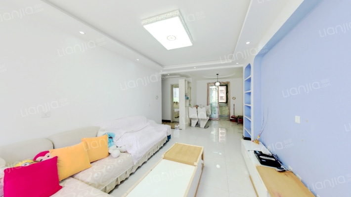 狮子城 精装 大三居 带独立防火门 满二 价格可谈-客厅