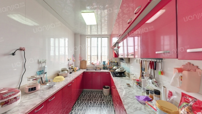 海南新村6层三室一厅精装满两年-厨房